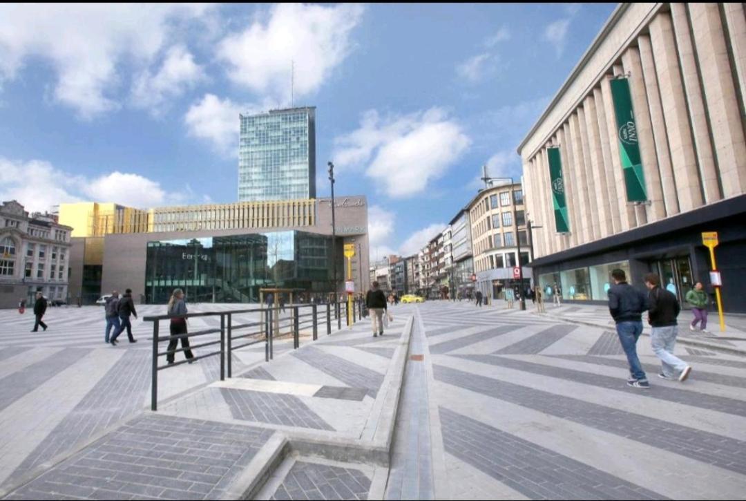 Chambre luxueuse proche centre ville et aéroport Montignies-sur-Sambre Exterior foto