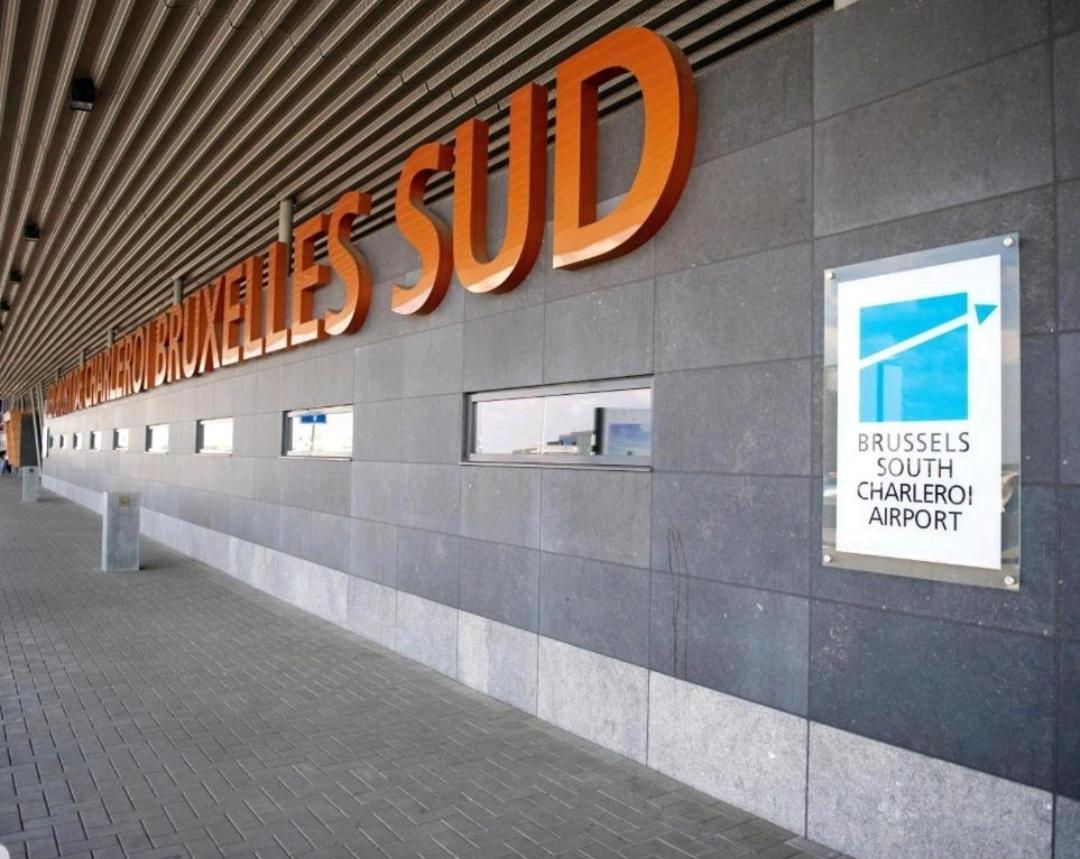 Chambre luxueuse proche centre ville et aéroport Montignies-sur-Sambre Exterior foto