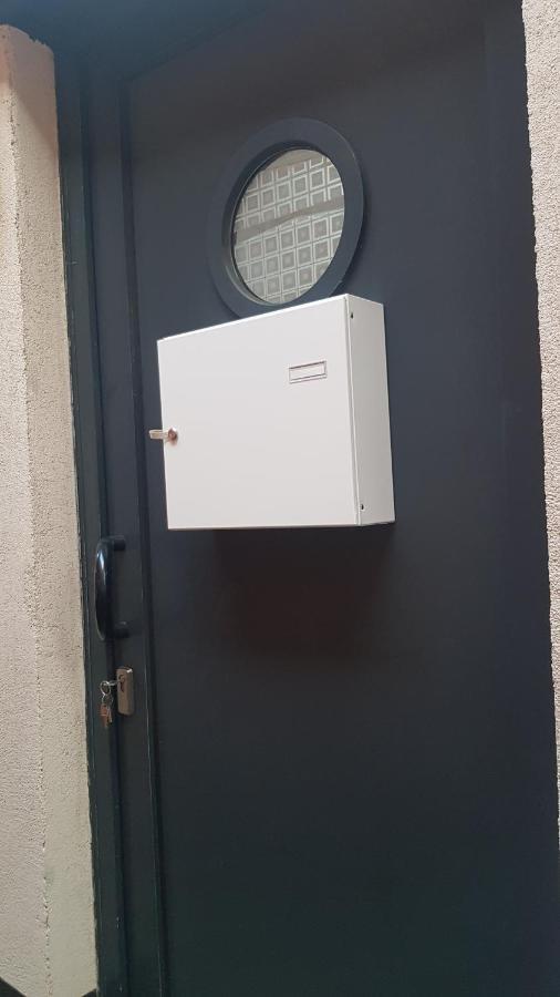 Chambre luxueuse proche centre ville et aéroport Montignies-sur-Sambre Exterior foto